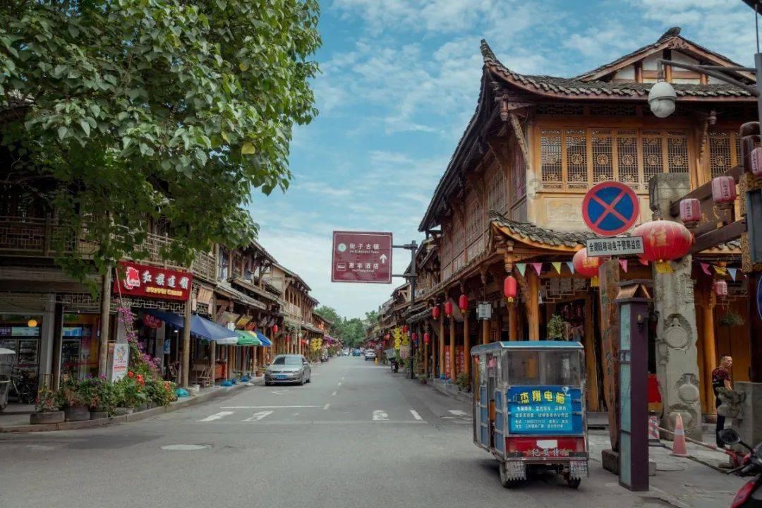 “我们的中国梦 文化进万家”暨“三下乡”文艺演出走进幸福顾家